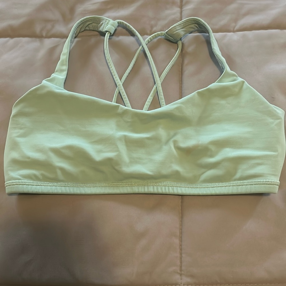 Lululemon sports bra